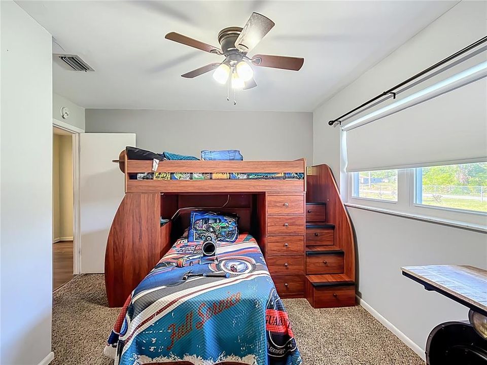 На продажу: $369,900 (3 спален, 2 ванн, 1764 Квадратных фут)