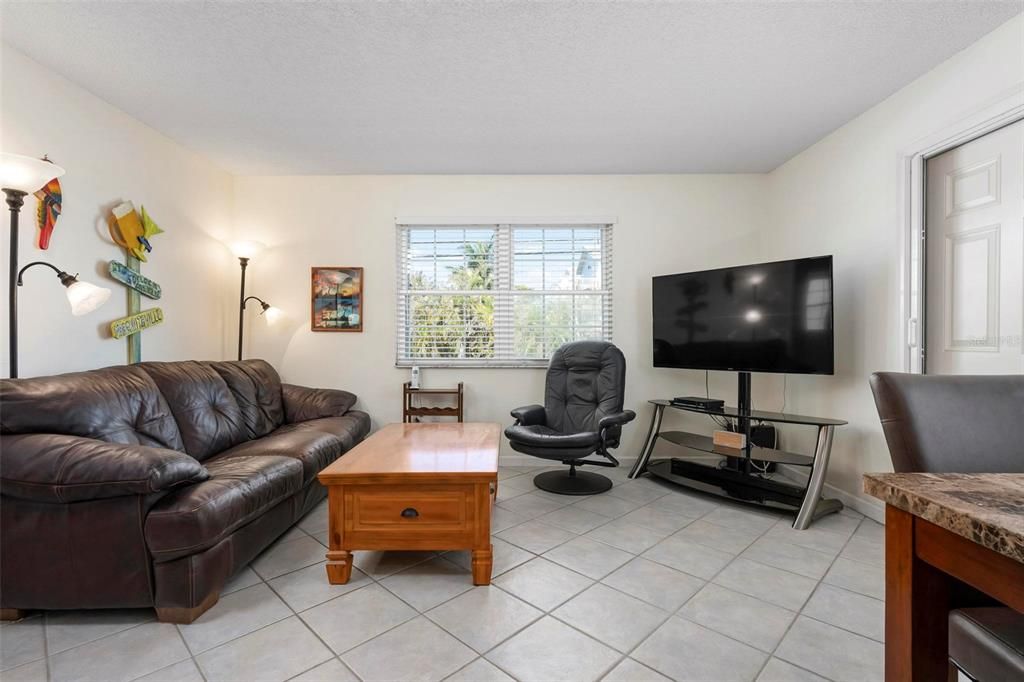 Activo con contrato: $919,000 (2 camas, 0 baños, 1200 Pies cuadrados)