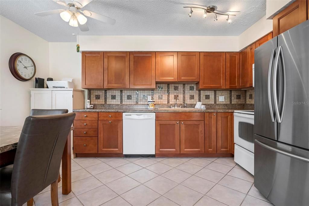 Activo con contrato: $919,000 (2 camas, 0 baños, 1200 Pies cuadrados)