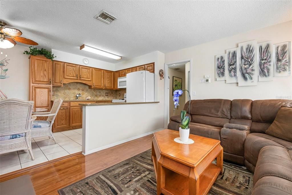 Activo con contrato: $919,000 (2 camas, 0 baños, 1200 Pies cuadrados)