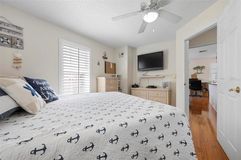 Activo con contrato: $919,000 (2 camas, 0 baños, 1200 Pies cuadrados)