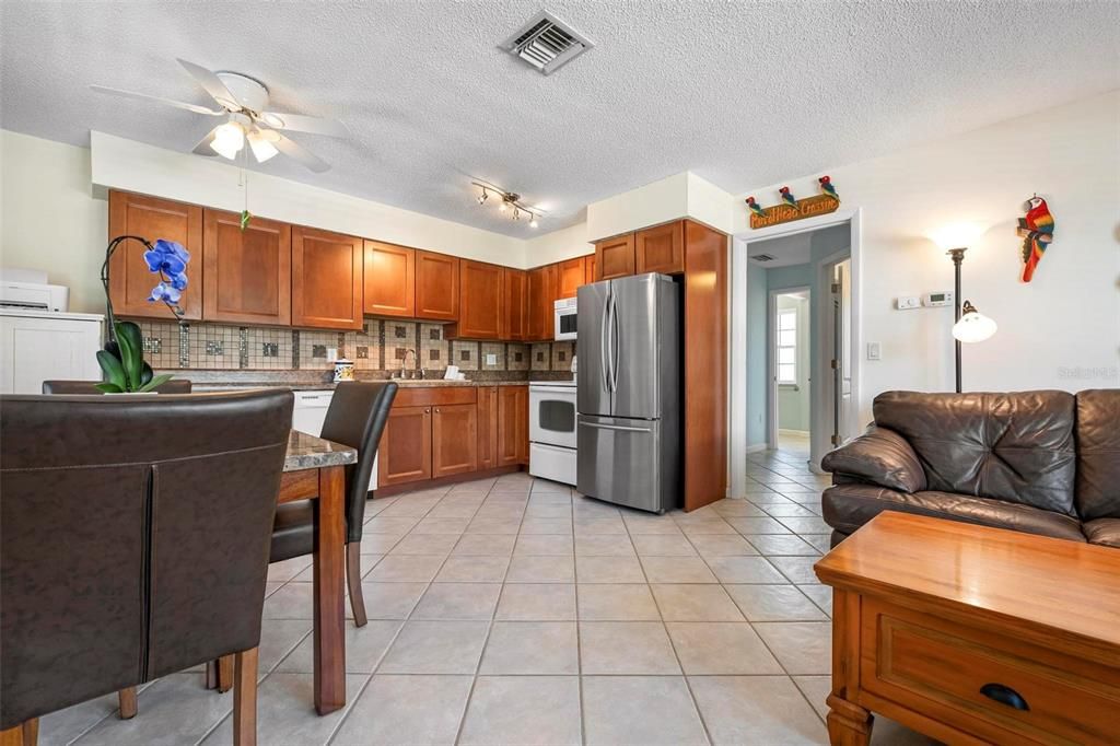 Activo con contrato: $919,000 (2 camas, 0 baños, 1200 Pies cuadrados)