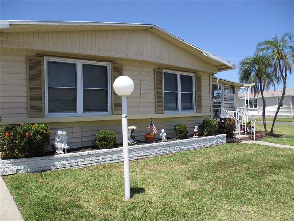 Недавно продано: $158,500 (2 спален, 2 ванн, 1056 Квадратных фут)