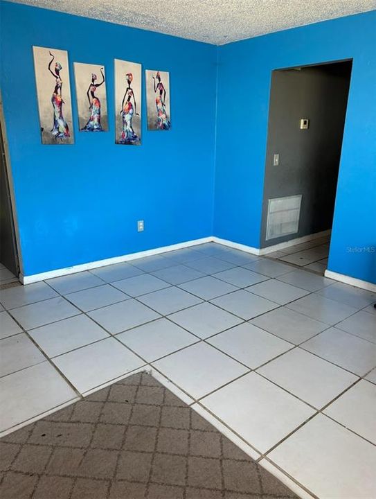 En Venta: $233,000 (3 camas, 2 baños, 1308 Pies cuadrados)