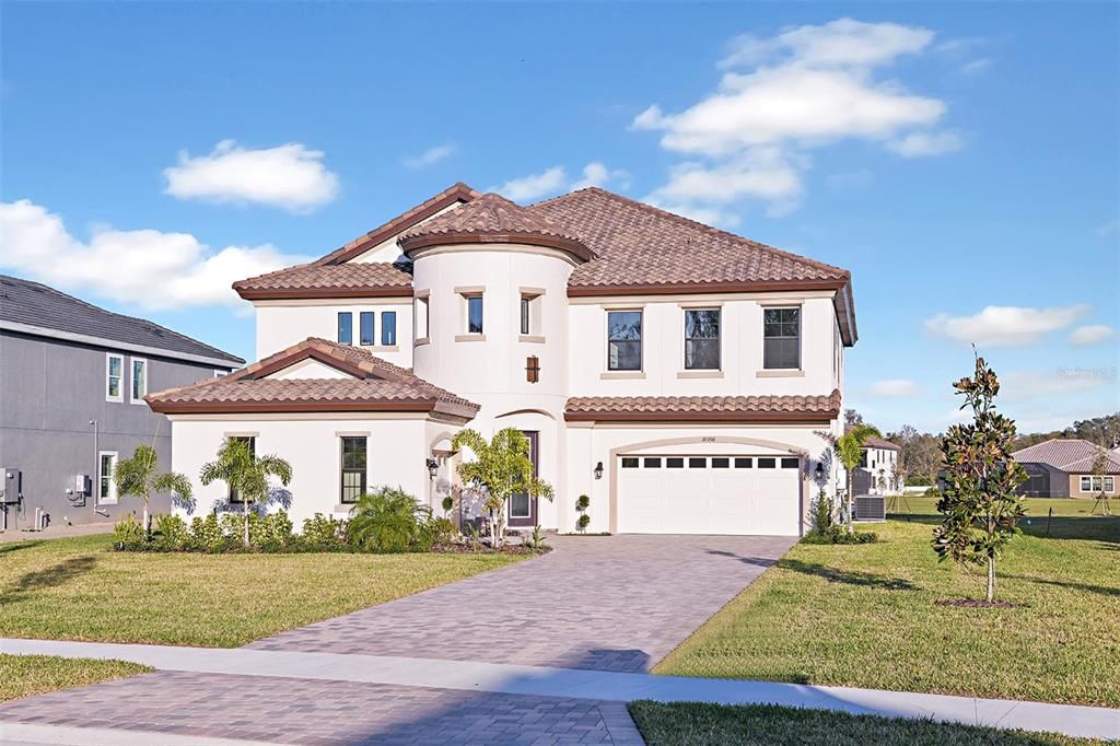 最近售出: $1,160,896 (5 贝兹, 4 浴室, 4218 平方英尺)