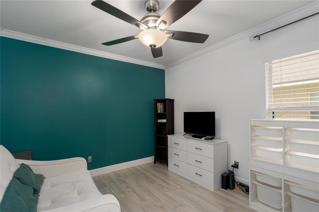 For Sale: $413,500 (3 beds, 2 baths, 1713 Square Feet)