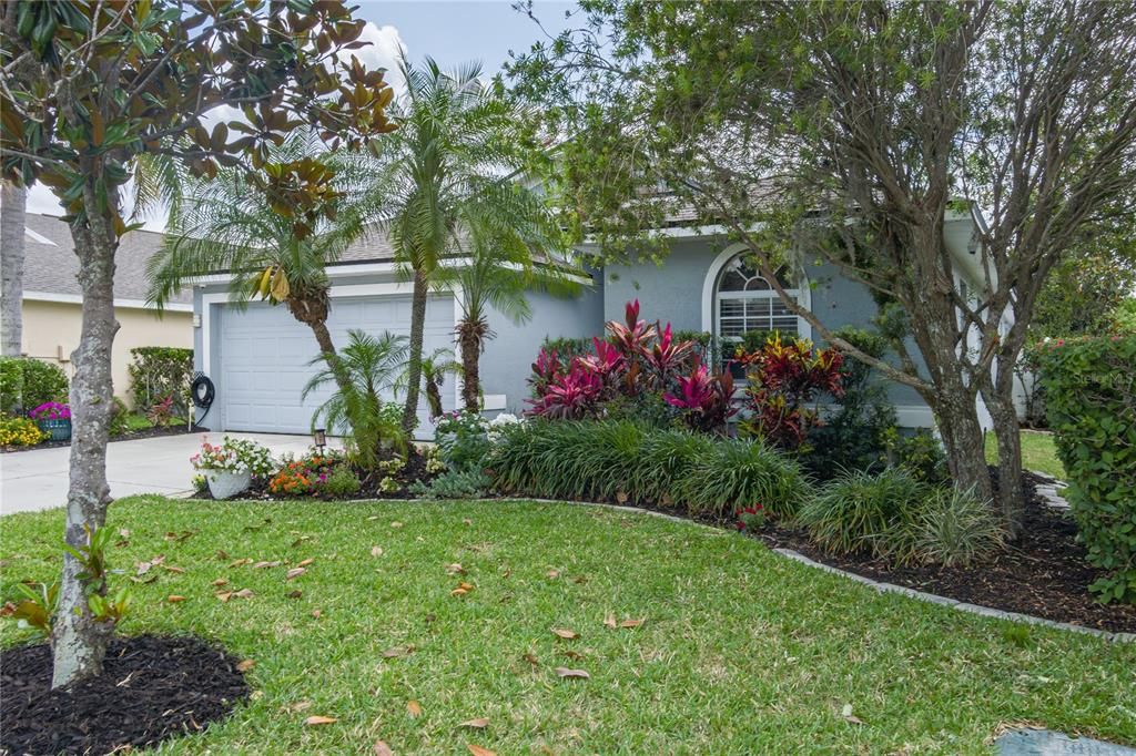 For Sale: $413,500 (3 beds, 2 baths, 1713 Square Feet)