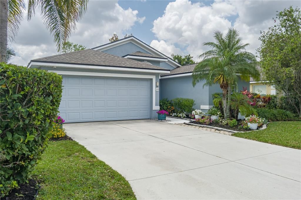 For Sale: $413,500 (3 beds, 2 baths, 1713 Square Feet)