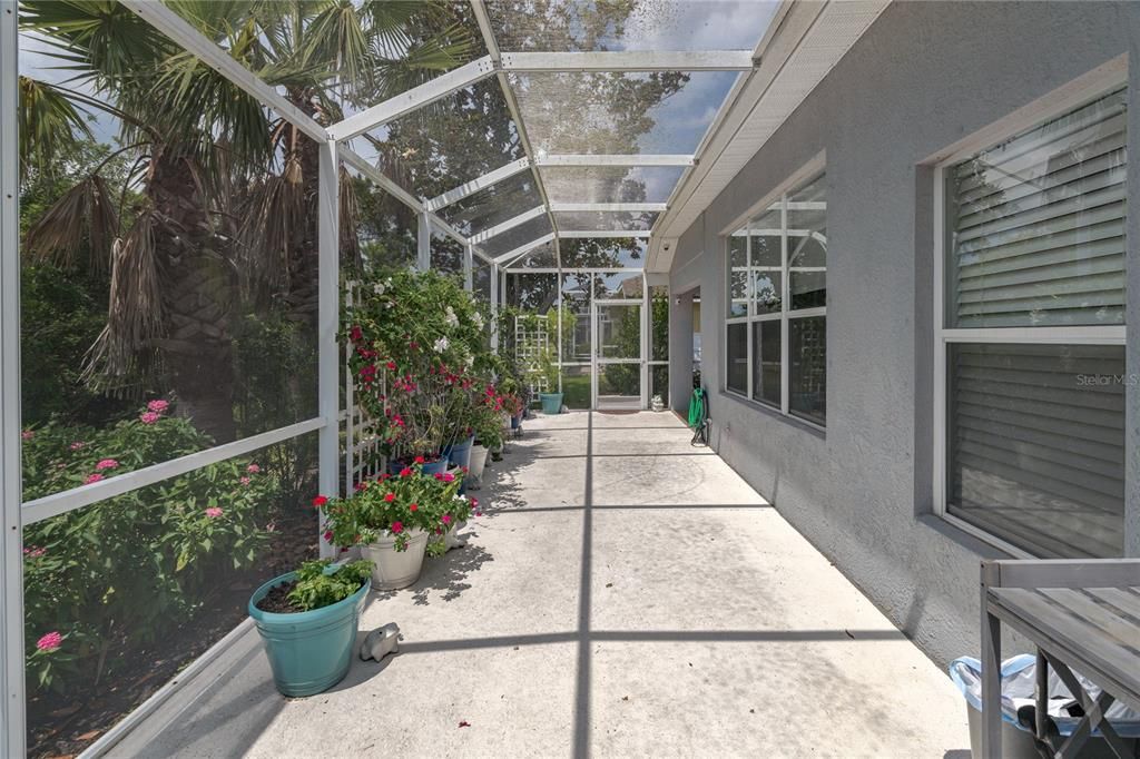 For Sale: $413,500 (3 beds, 2 baths, 1713 Square Feet)