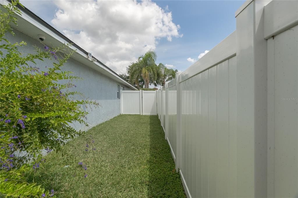 For Sale: $413,500 (3 beds, 2 baths, 1713 Square Feet)