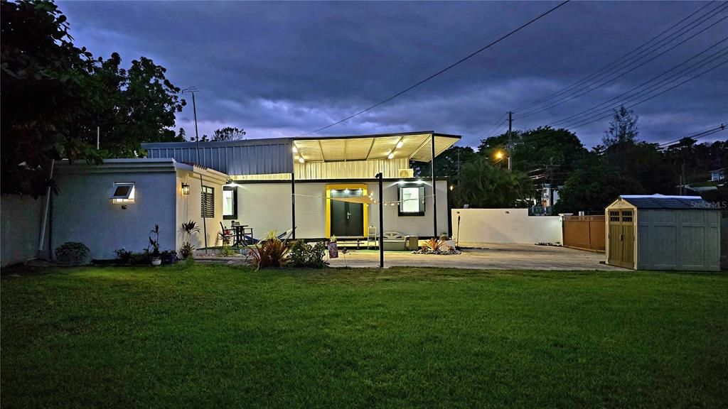 На продажу: $176,000 (2 спален, 2 ванн, 200 Квадратных фут)