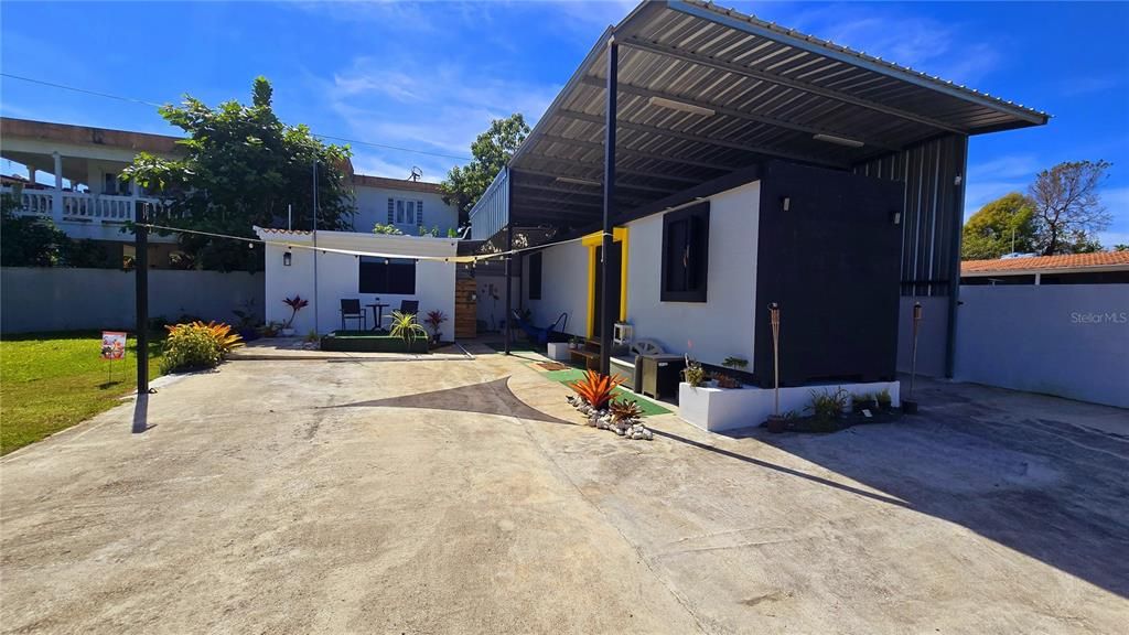 На продажу: $176,000 (2 спален, 2 ванн, 200 Квадратных фут)