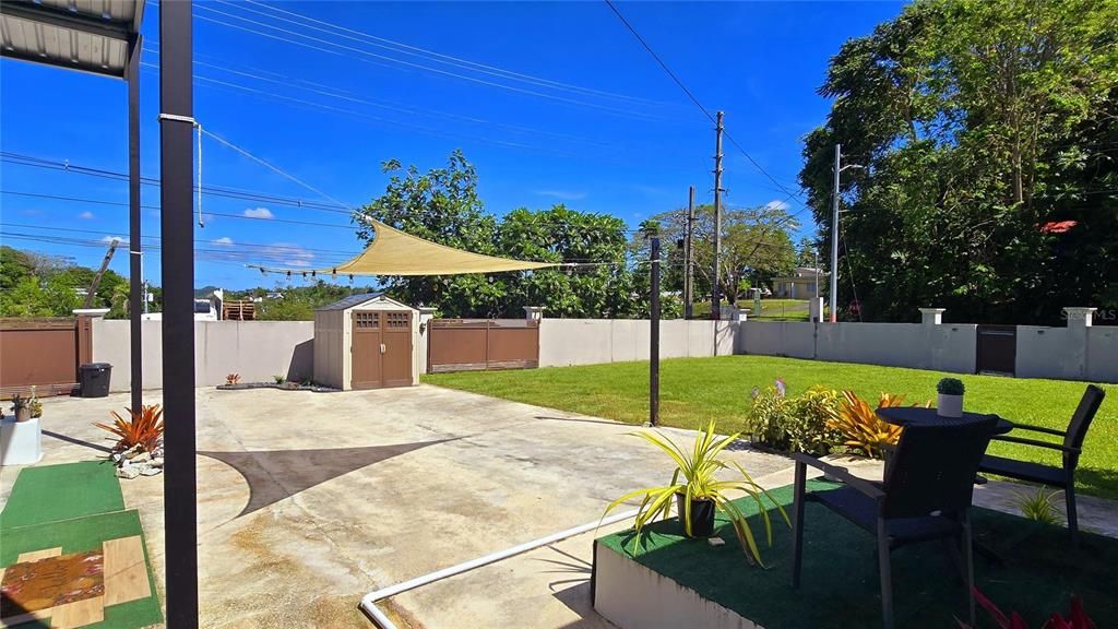 На продажу: $176,000 (2 спален, 2 ванн, 200 Квадратных фут)