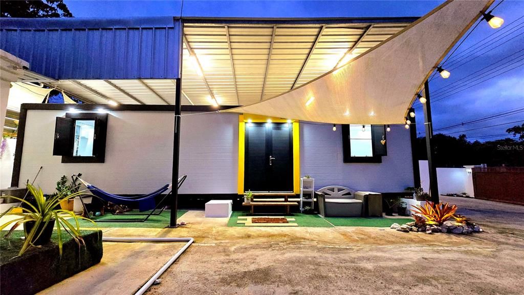 На продажу: $176,000 (2 спален, 2 ванн, 200 Квадратных фут)