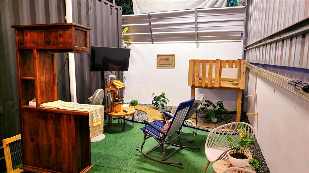 На продажу: $176,000 (2 спален, 2 ванн, 200 Квадратных фут)