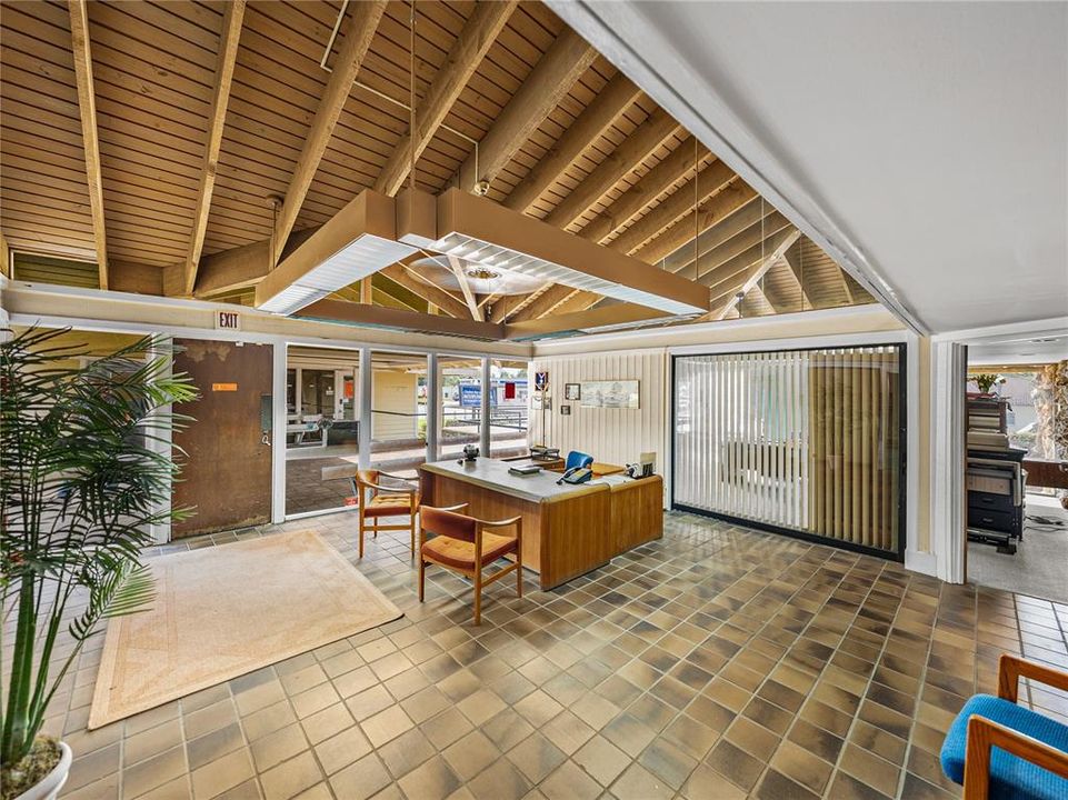 待售: $999,900 (0 贝兹, 0 浴室, 4534 平方英尺)