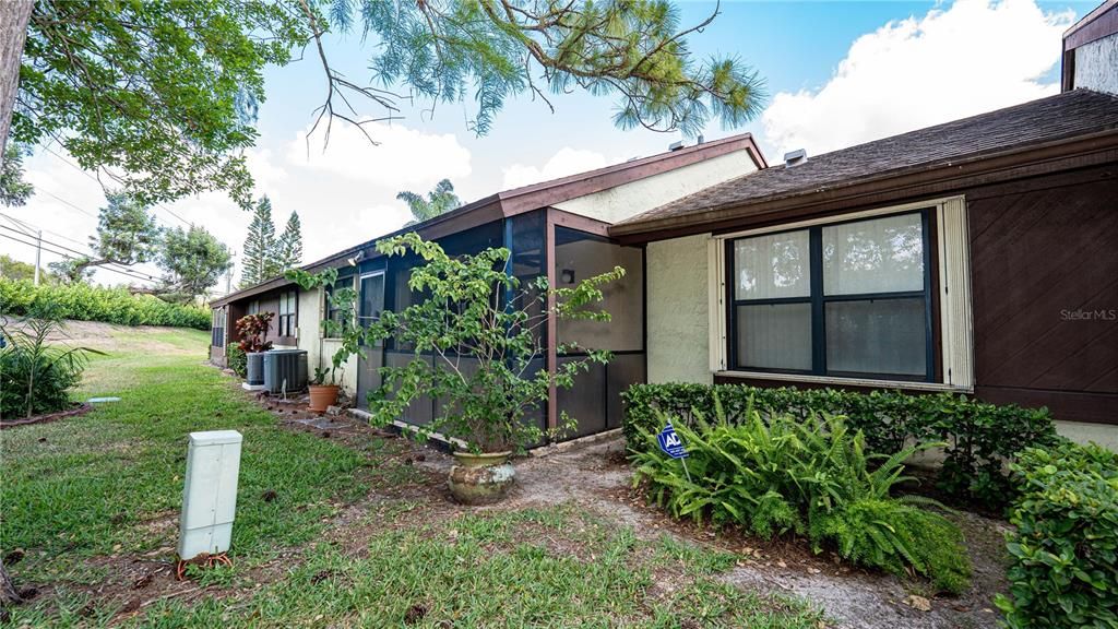 For Sale: $234,900 (2 beds, 2 baths, 1120 Square Feet)