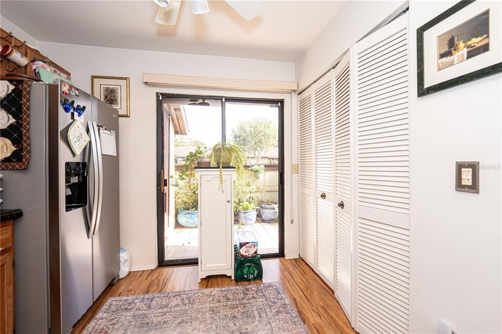 For Sale: $234,900 (2 beds, 2 baths, 1120 Square Feet)