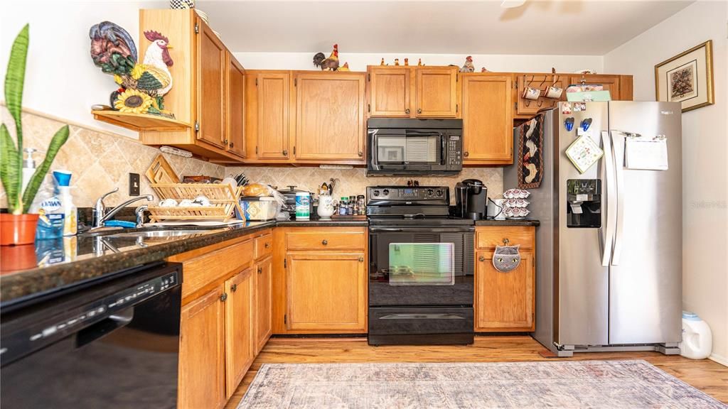 For Sale: $234,900 (2 beds, 2 baths, 1120 Square Feet)