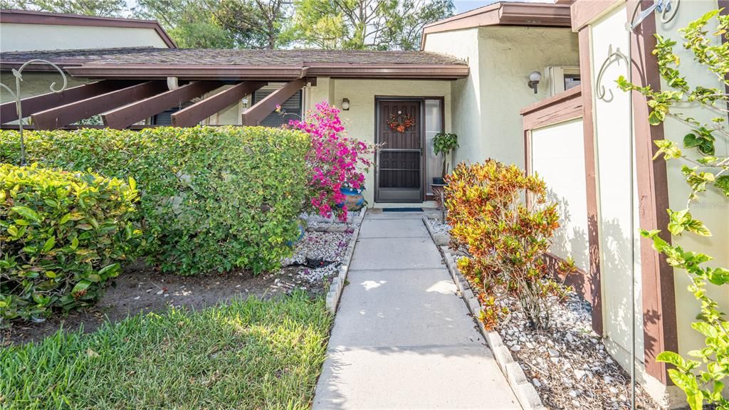 For Sale: $234,900 (2 beds, 2 baths, 1120 Square Feet)