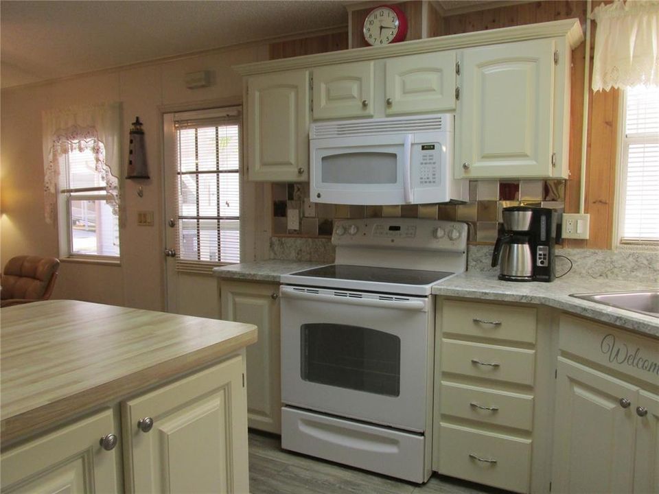 待售: $150,000 (2 贝兹, 2 浴室, 1080 平方英尺)