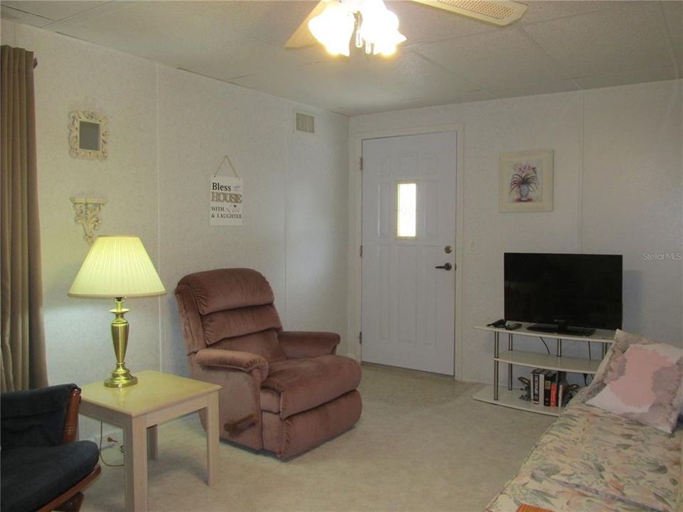 待售: $150,000 (2 贝兹, 2 浴室, 1080 平方英尺)