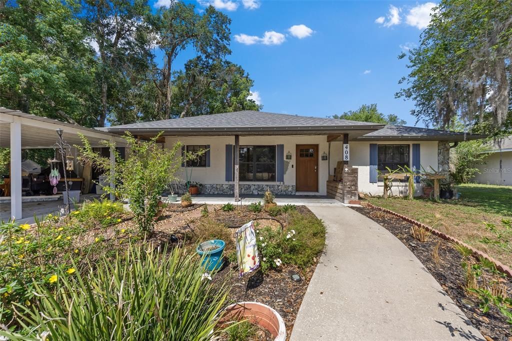 En Venta: $295,000 (3 camas, 2 baños, 1883 Pies cuadrados)