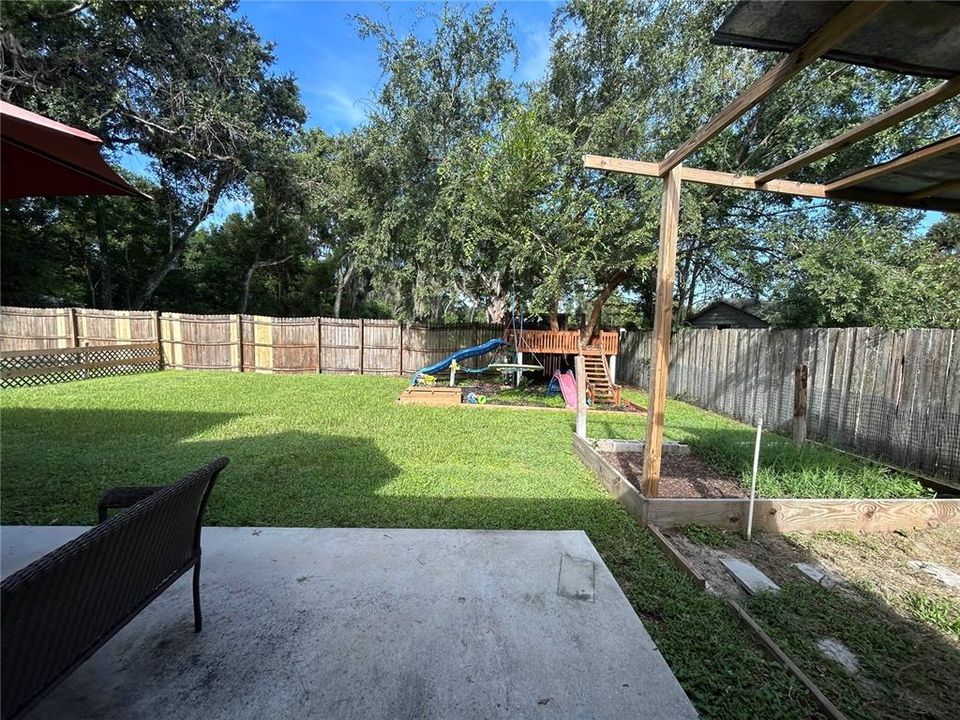 En Venta: $295,000 (3 camas, 2 baños, 1883 Pies cuadrados)