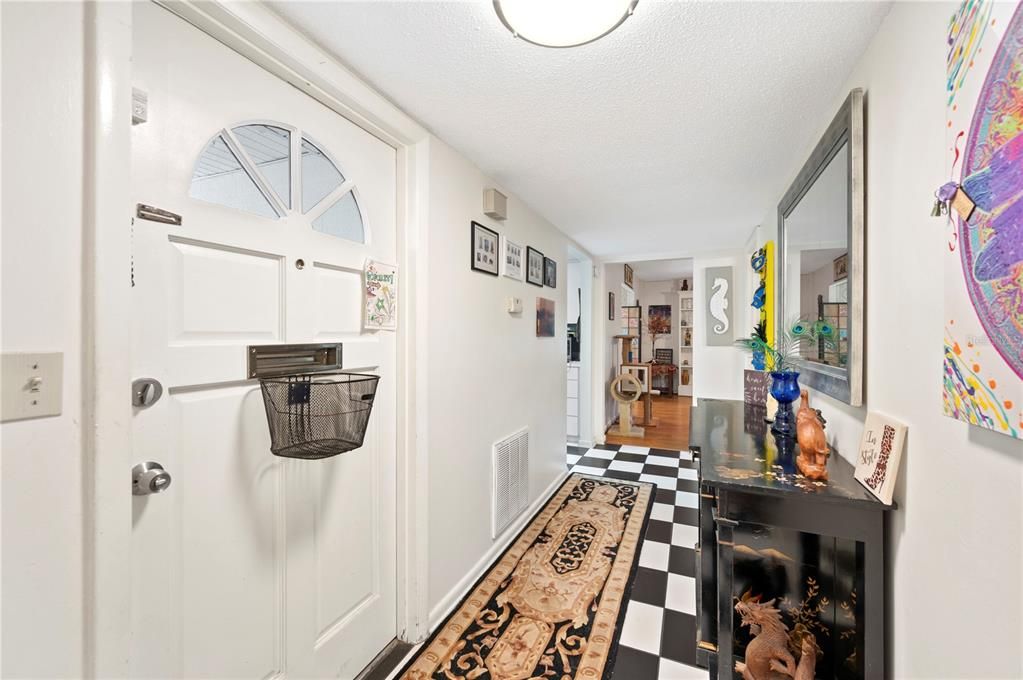 For Sale: $155,000 (2 beds, 2 baths, 1176 Square Feet)