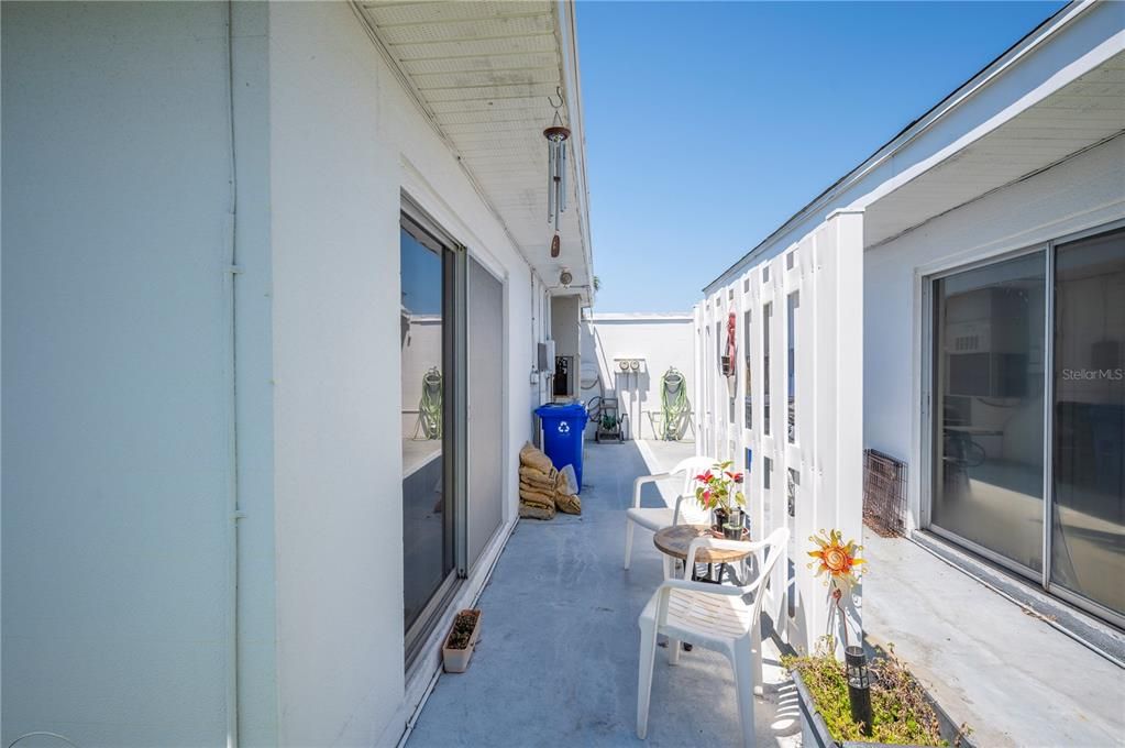 For Sale: $155,000 (2 beds, 2 baths, 1176 Square Feet)