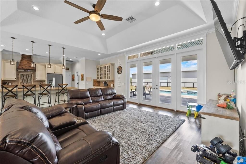For Sale: $5,500,000 (6 beds, 5 baths, 6972 Square Feet)