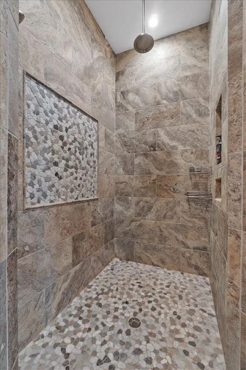 For Sale: $5,500,000 (6 beds, 5 baths, 6972 Square Feet)