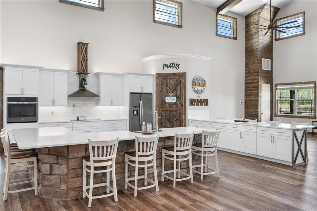 For Sale: $5,500,000 (6 beds, 5 baths, 6972 Square Feet)
