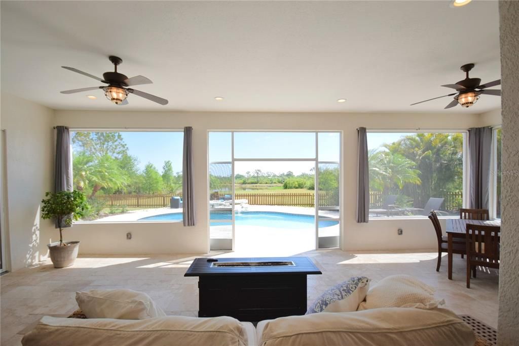 For Sale: $839,000 (5 beds, 3 baths, 2595 Square Feet)