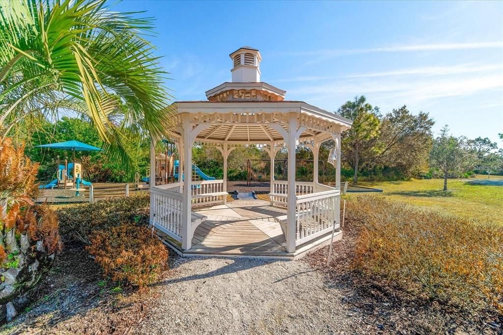 For Sale: $839,000 (5 beds, 3 baths, 2595 Square Feet)