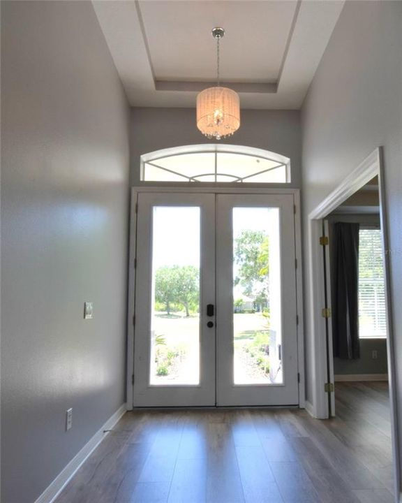 For Sale: $839,000 (5 beds, 3 baths, 2595 Square Feet)