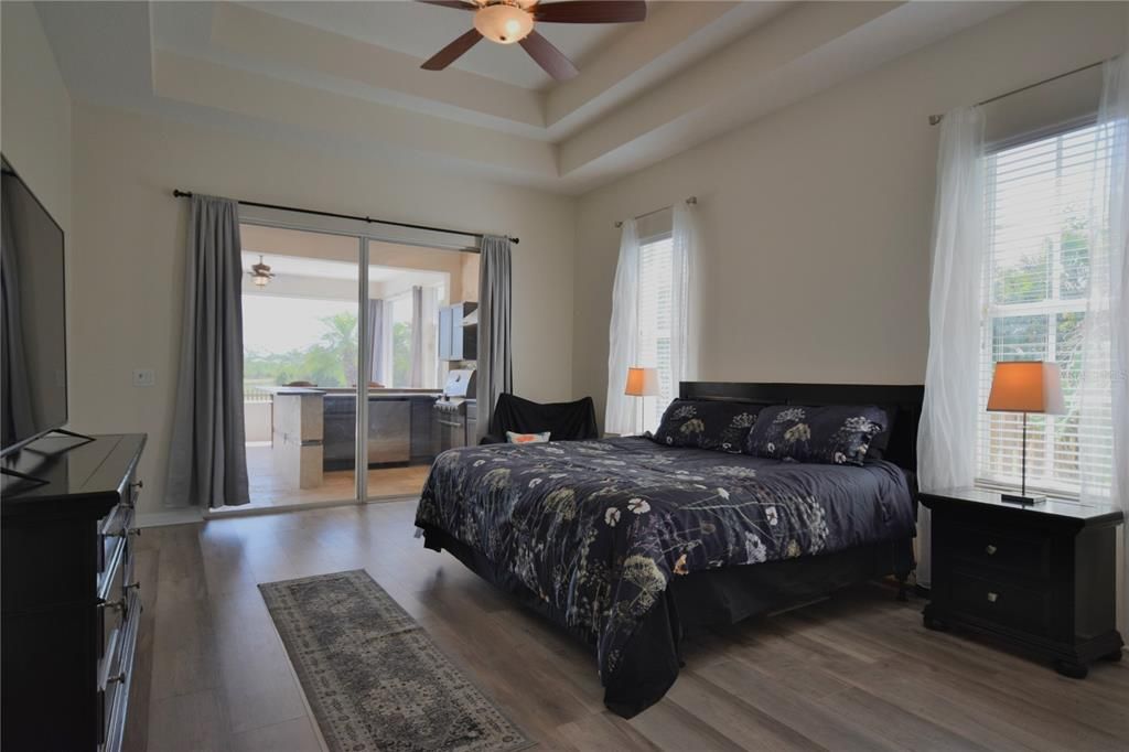 For Sale: $839,000 (5 beds, 3 baths, 2595 Square Feet)