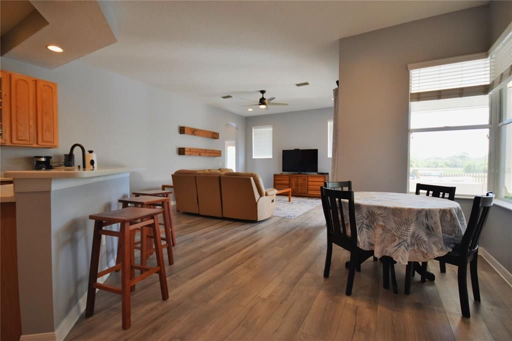 For Sale: $839,000 (5 beds, 3 baths, 2595 Square Feet)