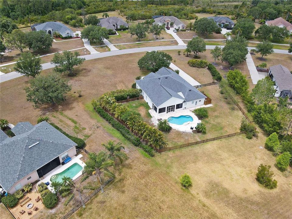 For Sale: $839,000 (5 beds, 3 baths, 2595 Square Feet)