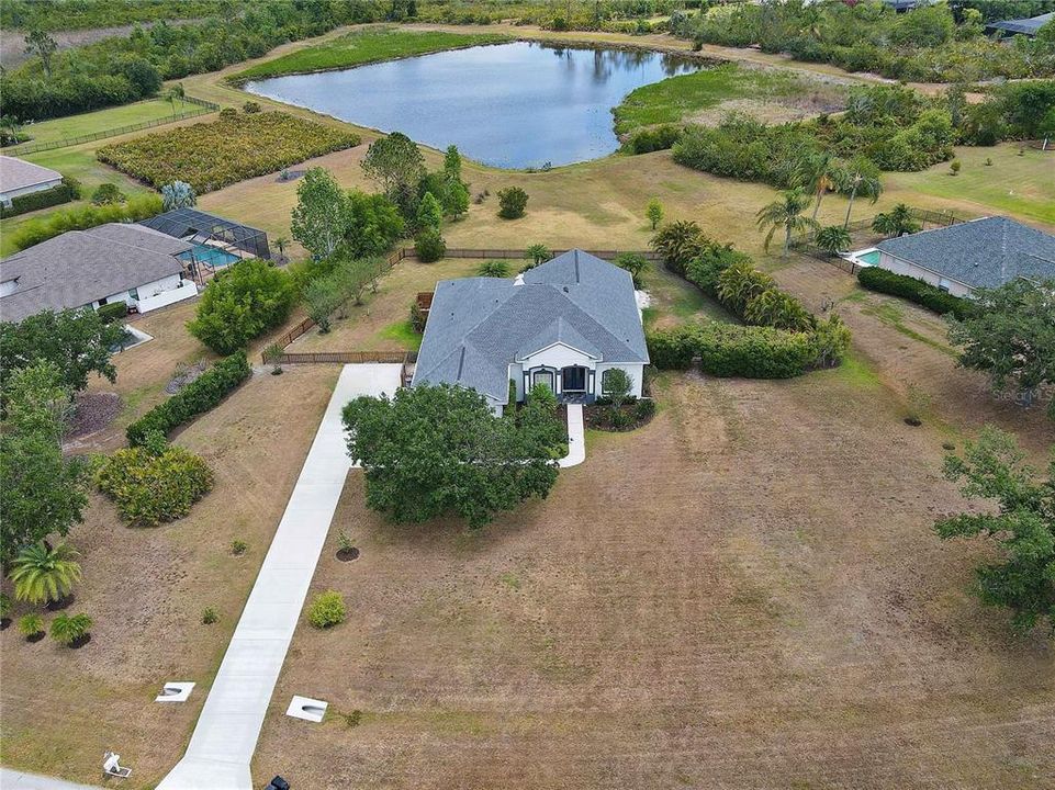 For Sale: $839,000 (5 beds, 3 baths, 2595 Square Feet)