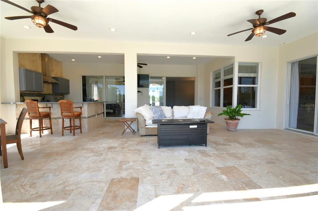 For Sale: $839,000 (5 beds, 3 baths, 2595 Square Feet)