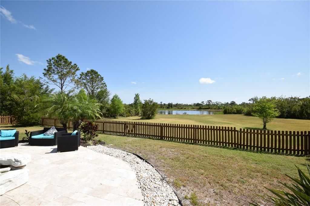 For Sale: $839,000 (5 beds, 3 baths, 2595 Square Feet)