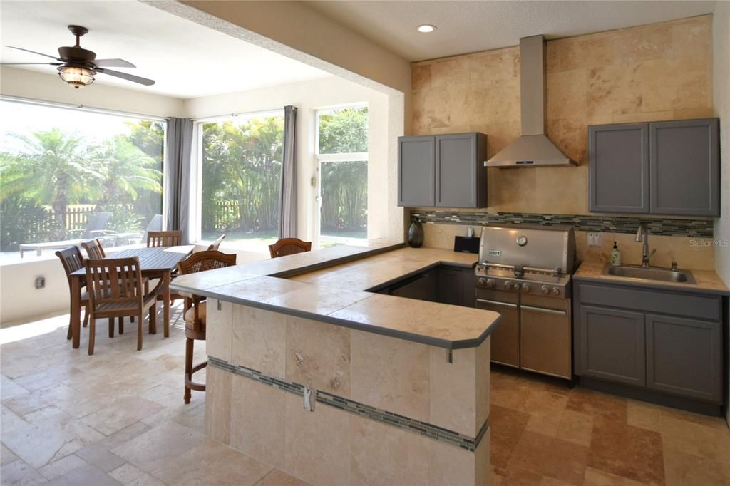 For Sale: $839,000 (5 beds, 3 baths, 2595 Square Feet)