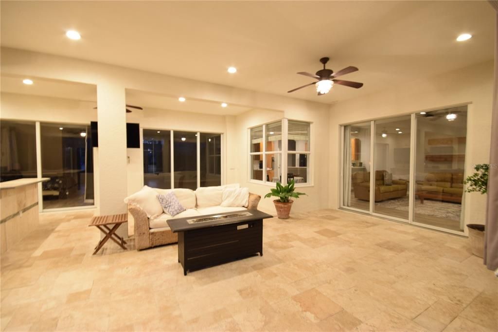 For Sale: $839,000 (5 beds, 3 baths, 2595 Square Feet)