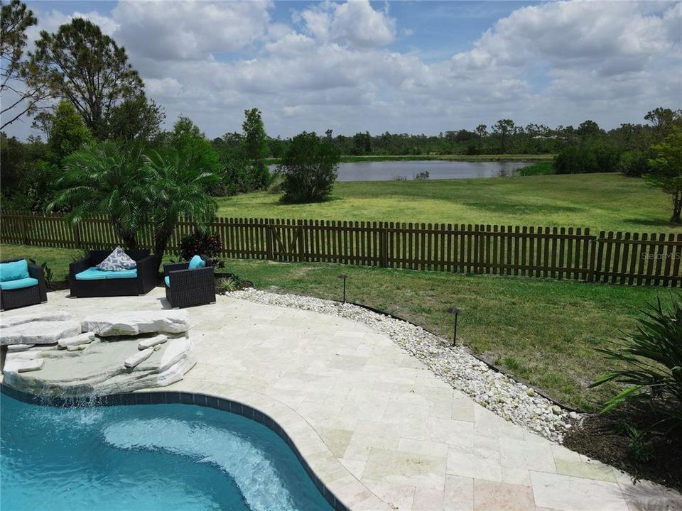 For Sale: $839,000 (5 beds, 3 baths, 2595 Square Feet)