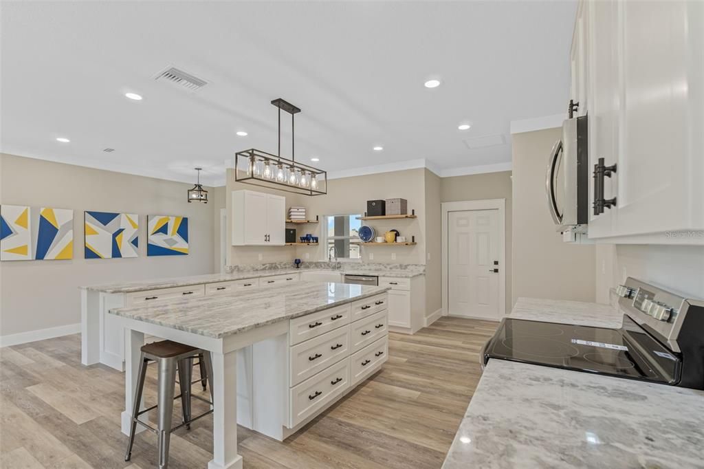 For Sale: $395,900 (3 beds, 2 baths, 1800 Square Feet)