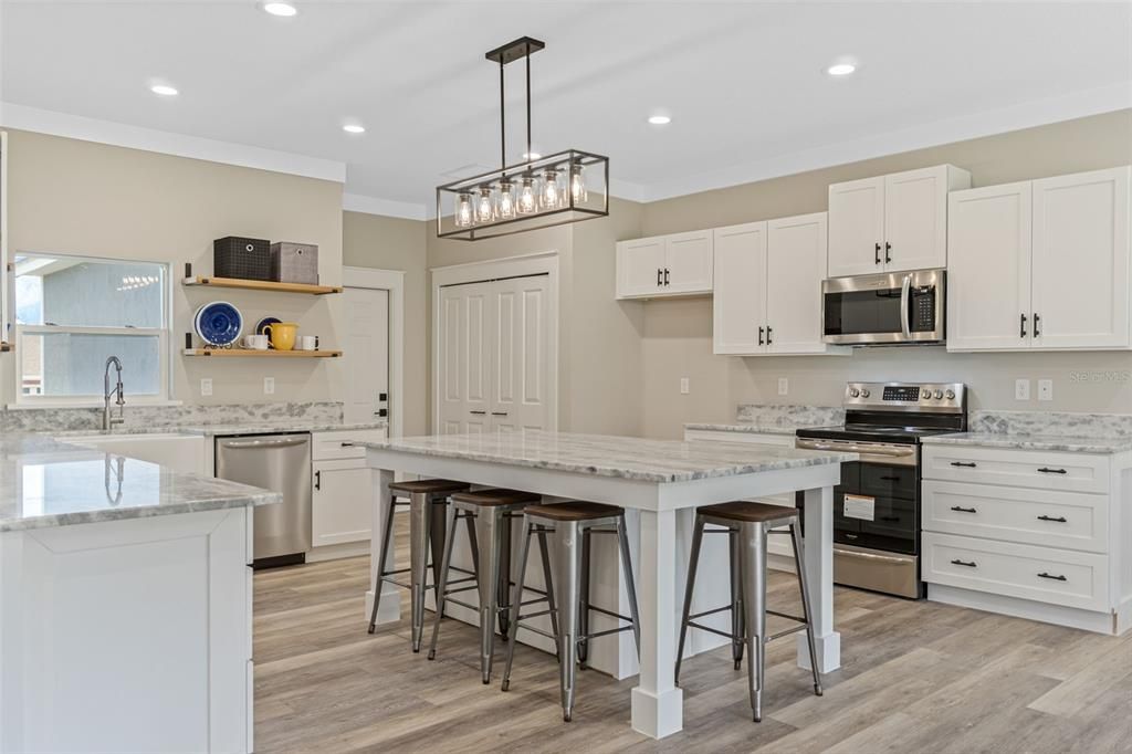 For Sale: $395,900 (3 beds, 2 baths, 1800 Square Feet)