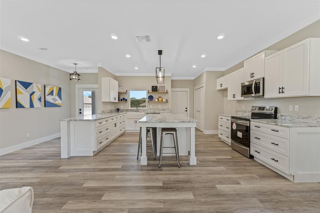 For Sale: $395,900 (3 beds, 2 baths, 1800 Square Feet)