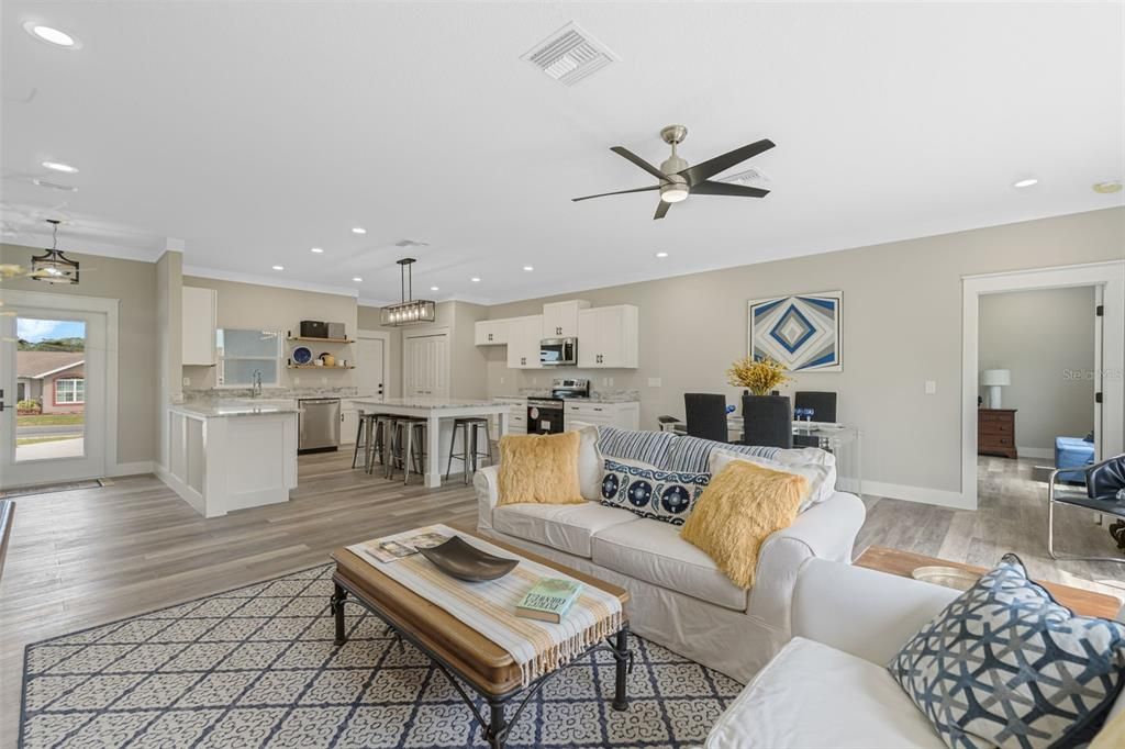 For Sale: $395,900 (3 beds, 2 baths, 1800 Square Feet)