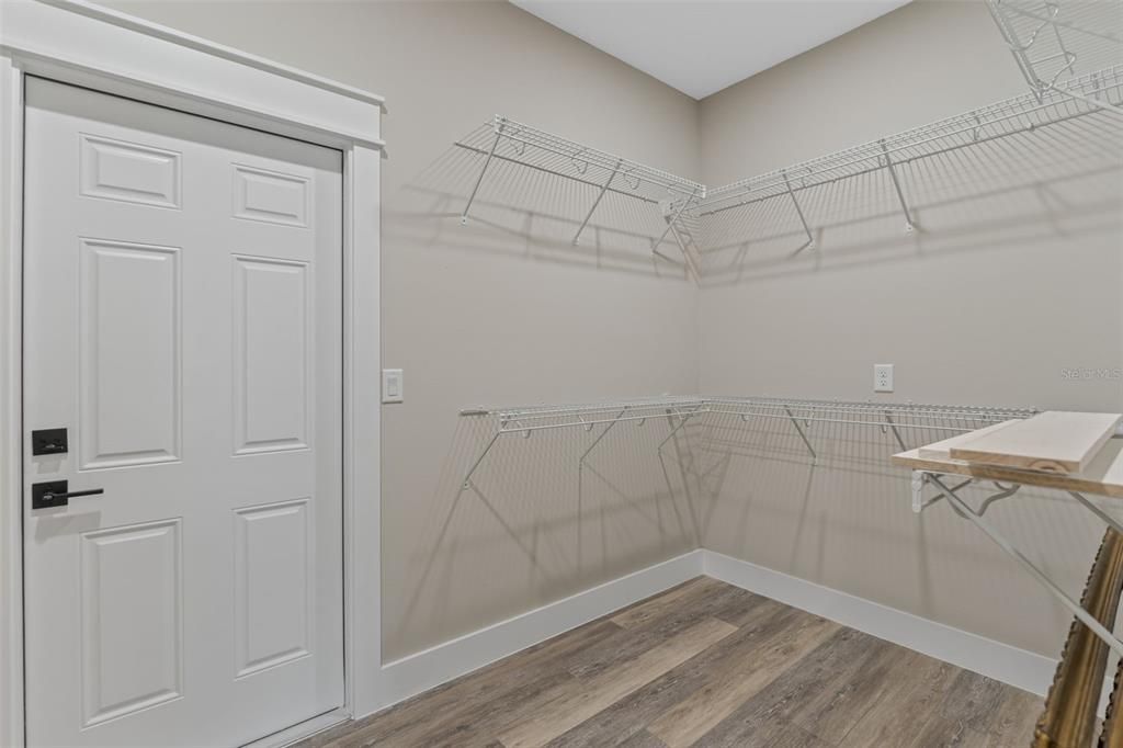 For Sale: $395,900 (3 beds, 2 baths, 1800 Square Feet)